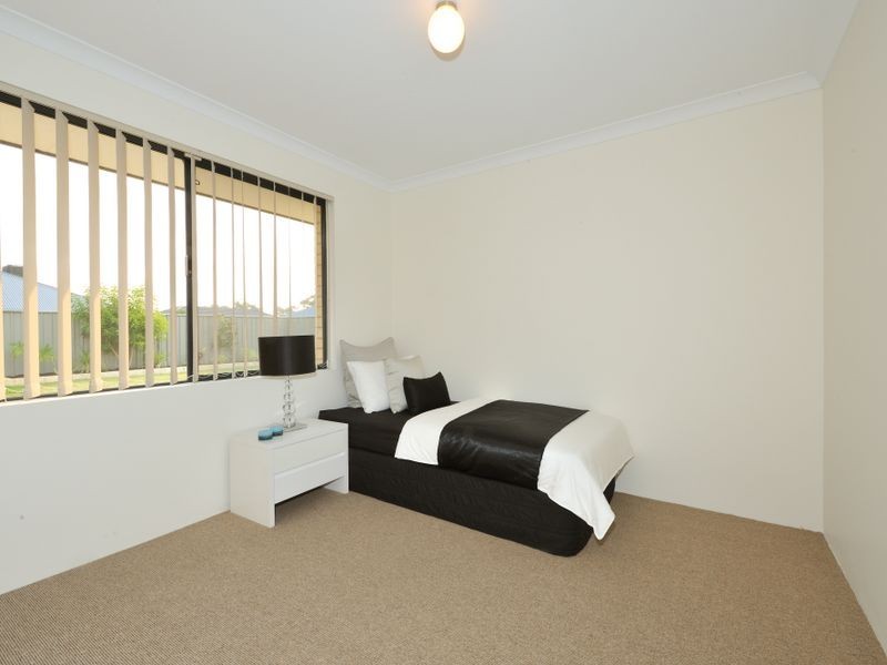 4 Addlestone Brace, Wellard WA 6170