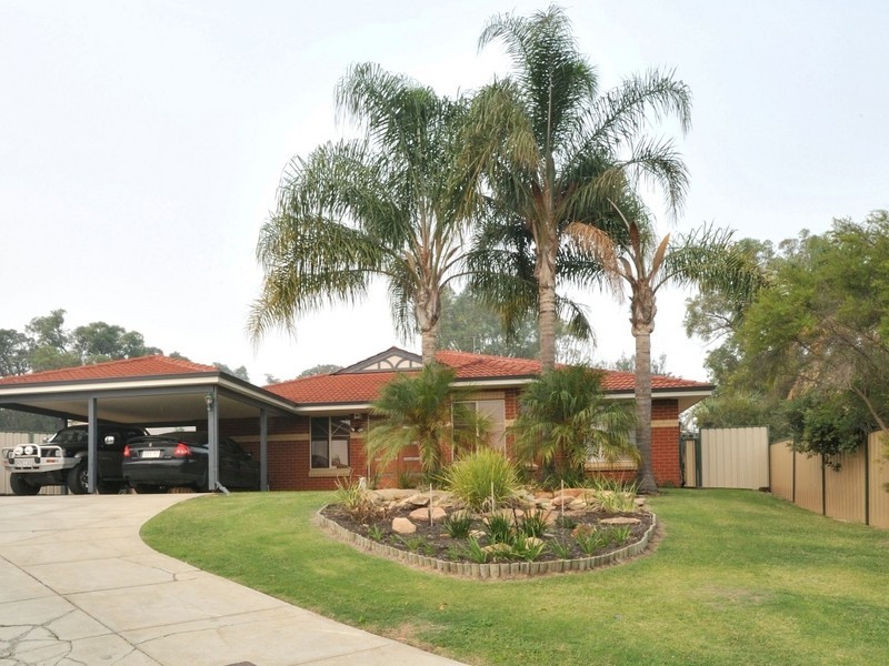 7 Mercer Court, Leda WA 6170