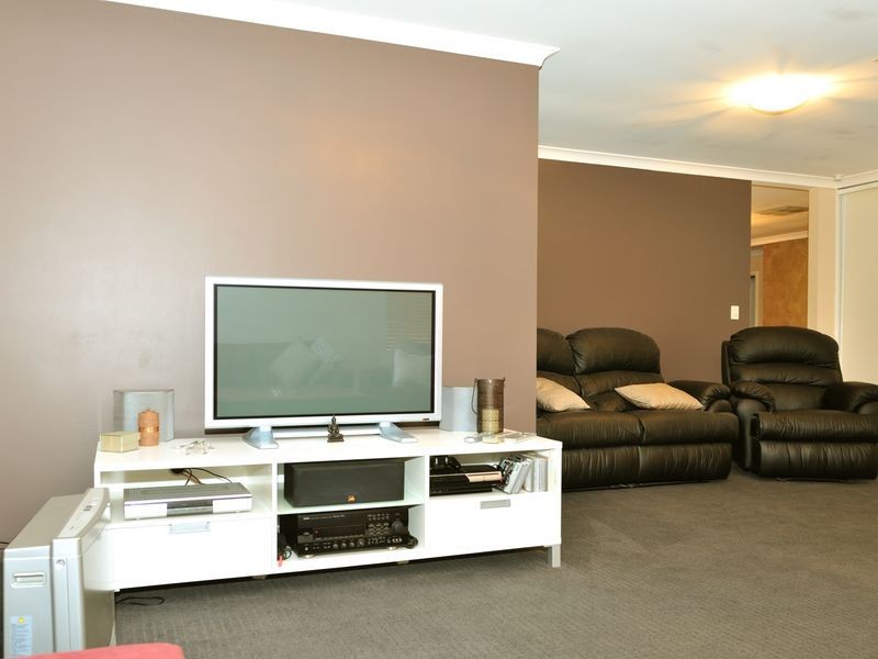 7 Mercer Court, Leda WA 6170