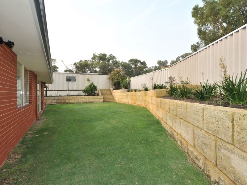 7 Mercer Court, Leda WA 6170