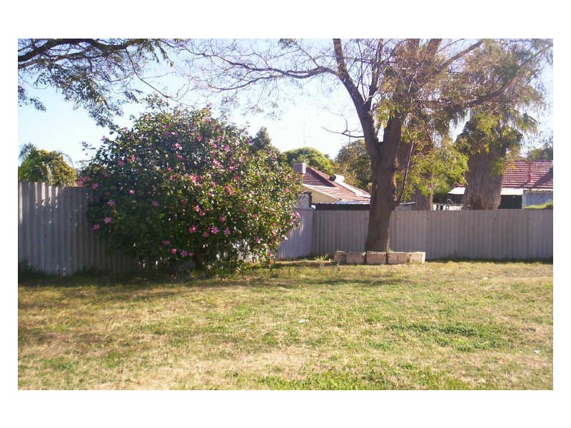 42 Cowcher Way, Medina WA 6167