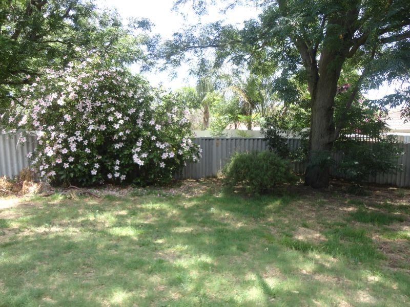 42 Cowcher Way, Medina WA 6167