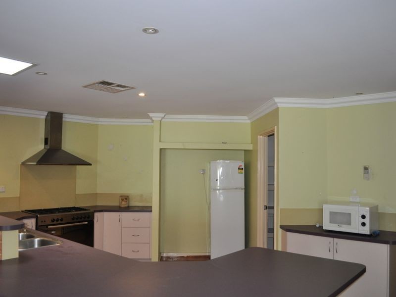 147 Sulphur Road, Orelia WA 6167