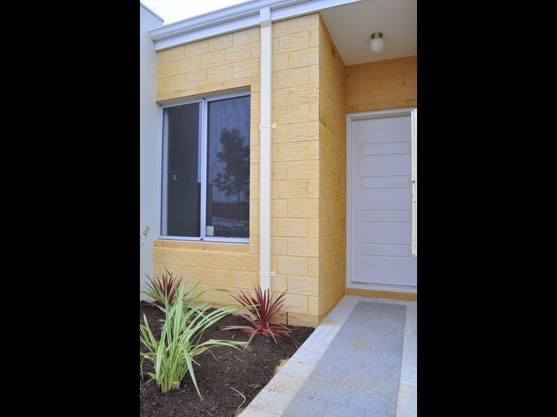 105 Lambeth Circle, Wellard WA 6170