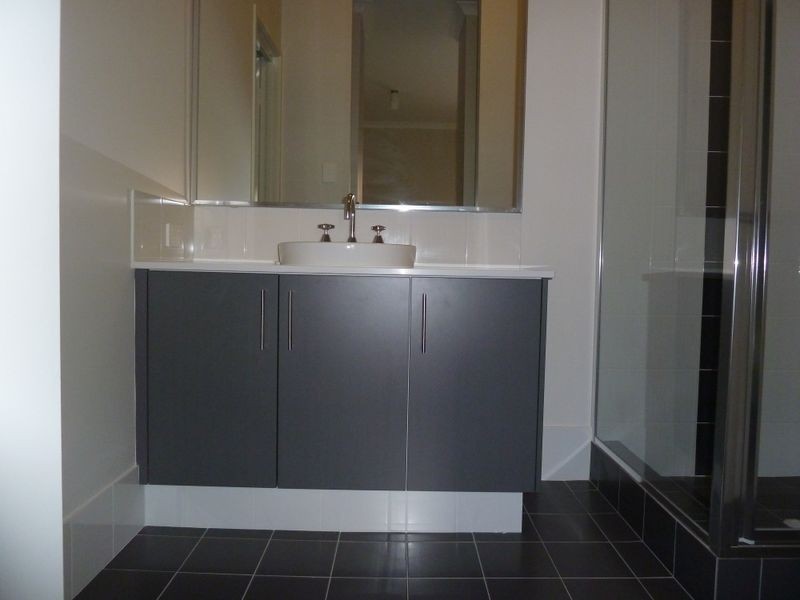 105 Lambeth Circle, Wellard WA 6170