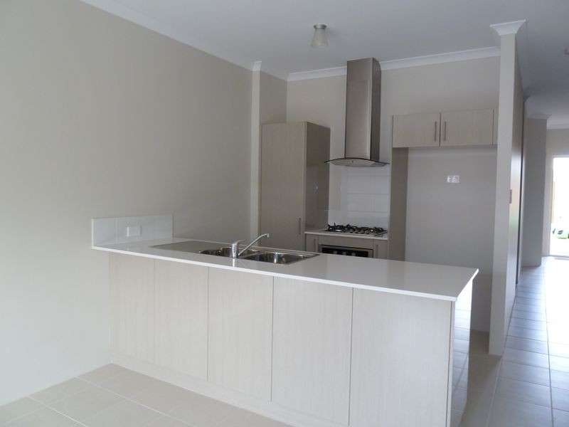 105 Lambeth Circle, Wellard WA 6170