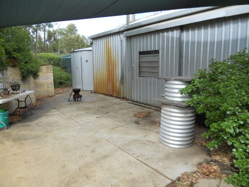 339 Mandogalup Road, Hope Valley WA 6165