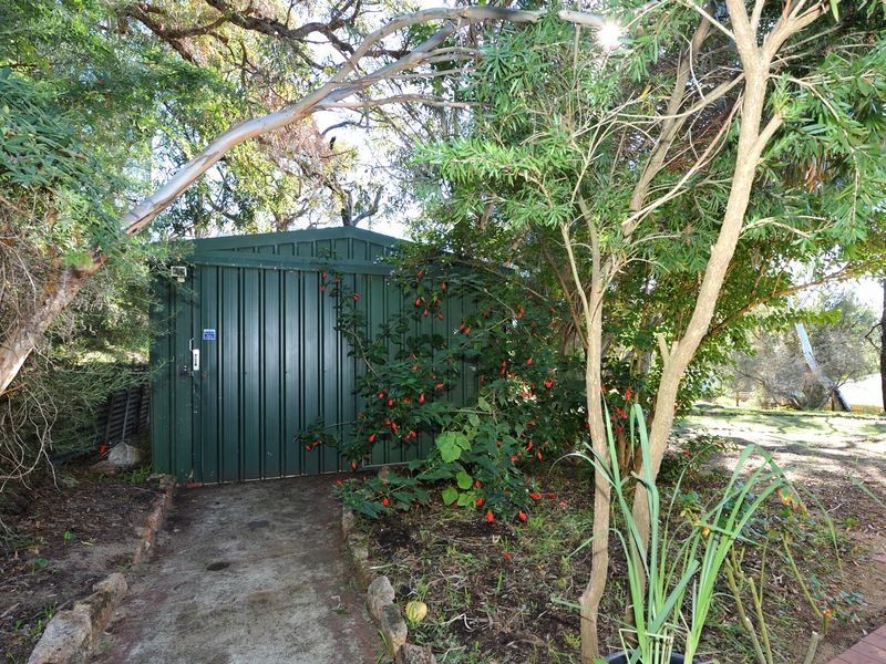 1 Shearer Court, Wellard WA 6170