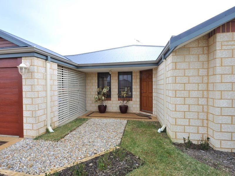 4 Glastonbury Street, Leda WA 6170