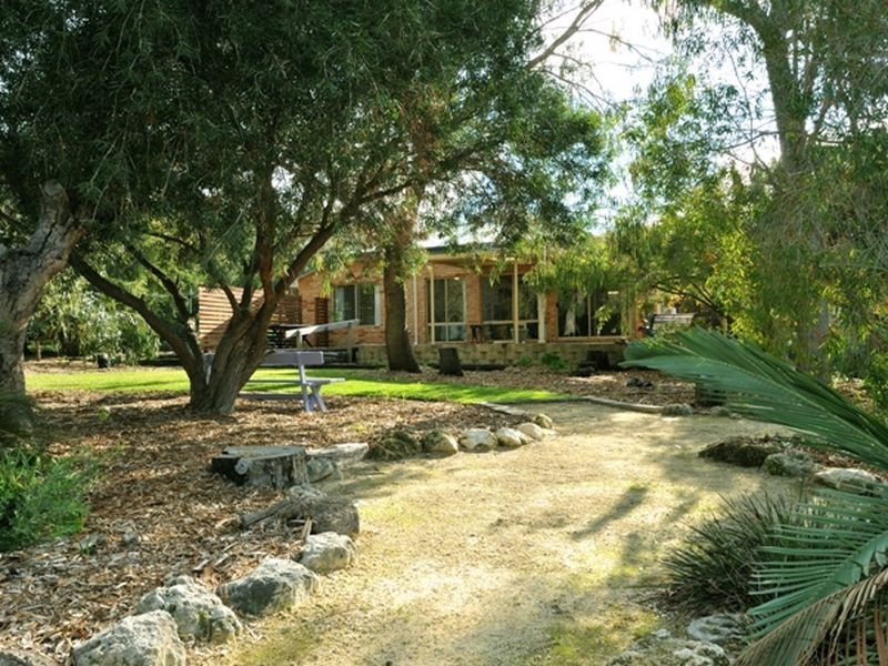 90 Silversmith Street, Wellard WA 6170