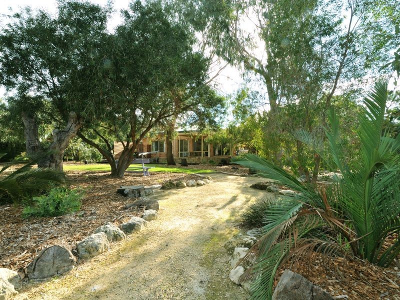 90 Silversmith Street, Wellard WA 6170