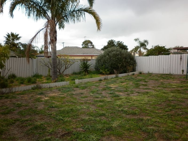 53 Challenger Avenue, Parmelia WA 6167