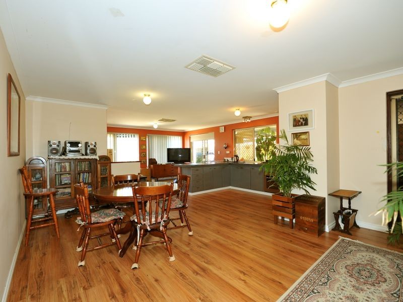 38 McNairn Cross, Leda WA 6170