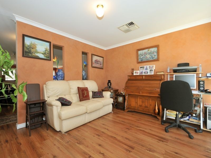 38 McNairn Cross, Leda WA 6170