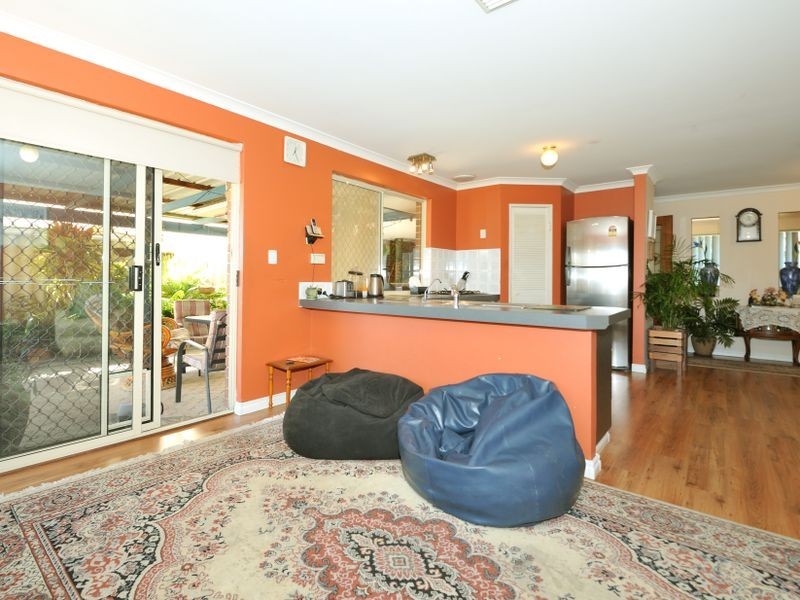 38 McNairn Cross, Leda WA 6170