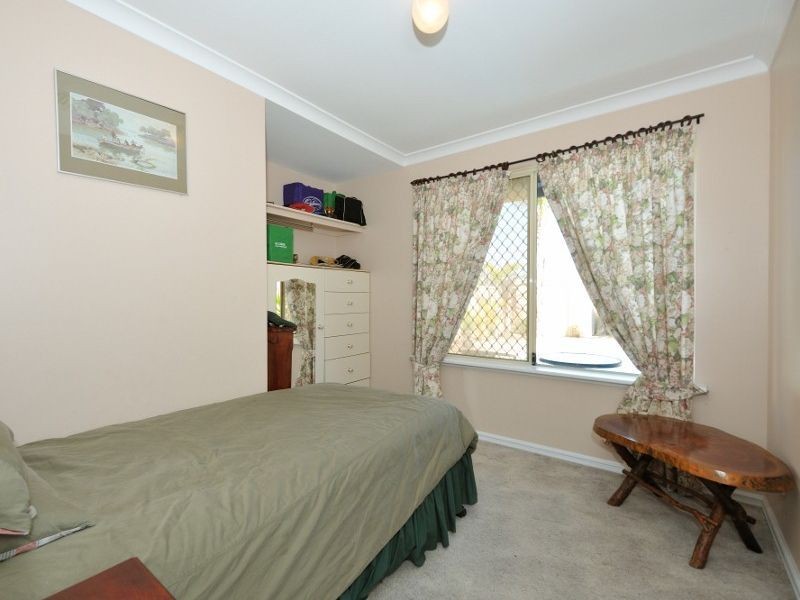 38 McNairn Cross, Leda WA 6170