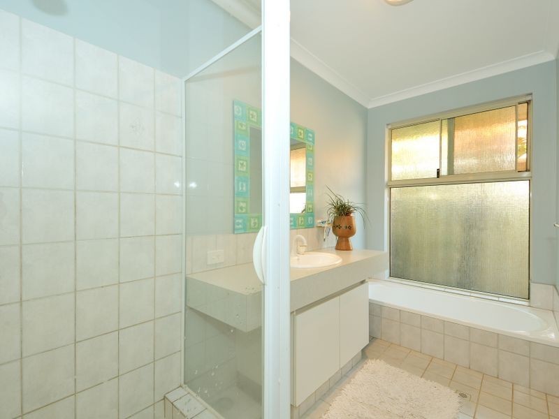 38 McNairn Cross, Leda WA 6170