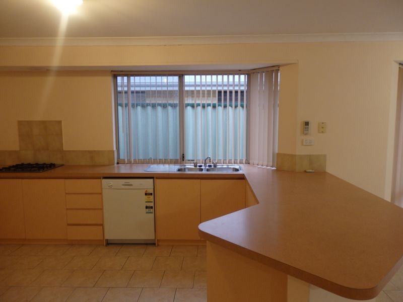 12 Freycinet Circuit, Aubin Grove WA 6164