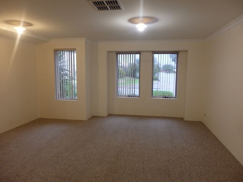 12 Freycinet Circuit, Aubin Grove WA 6164