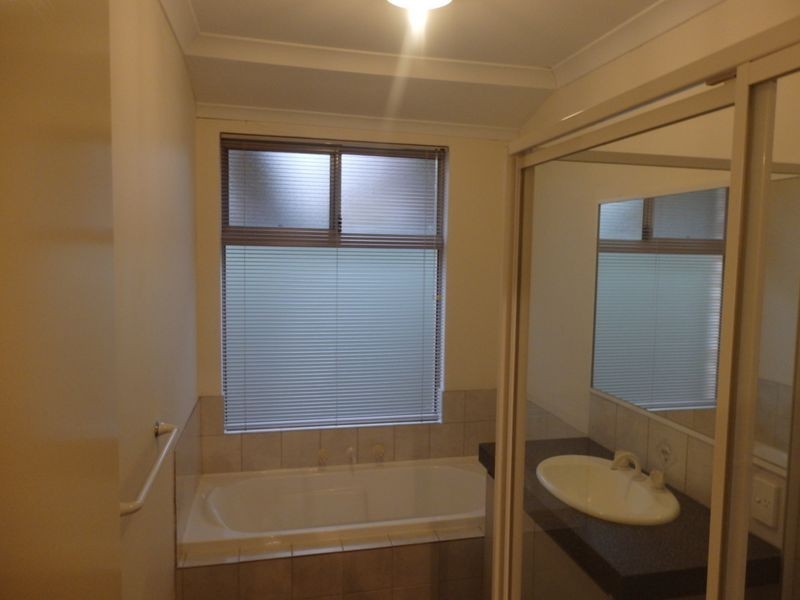 12 Freycinet Circuit, Aubin Grove WA 6164