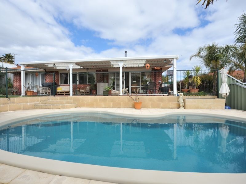 9 Porter Gardens, Leda WA 6170