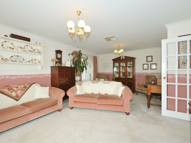 9 Porter Gardens, Leda WA 6170