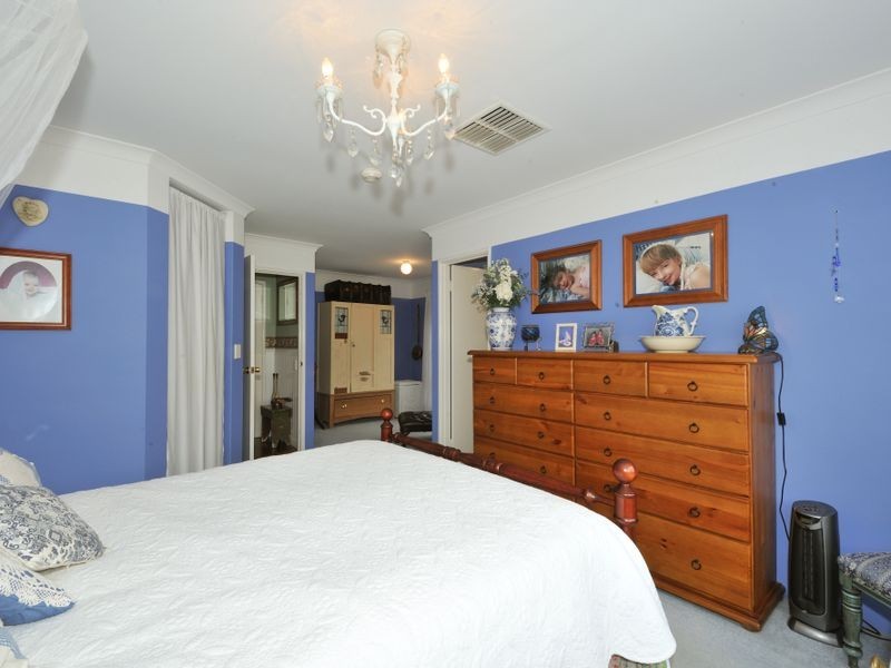 9 Porter Gardens, Leda WA 6170