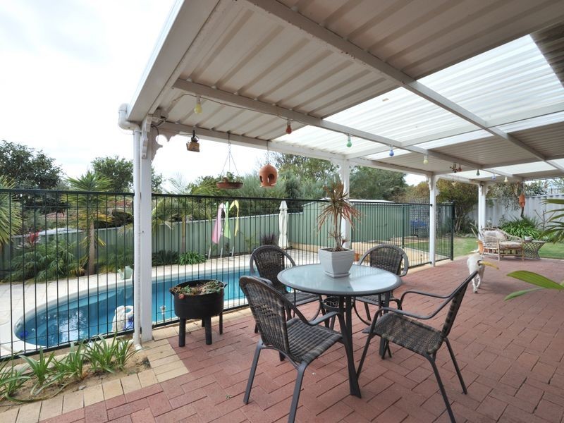 9 Porter Gardens, Leda WA 6170