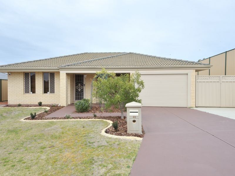 40 Pepperell Crescent, Leda WA 6170
