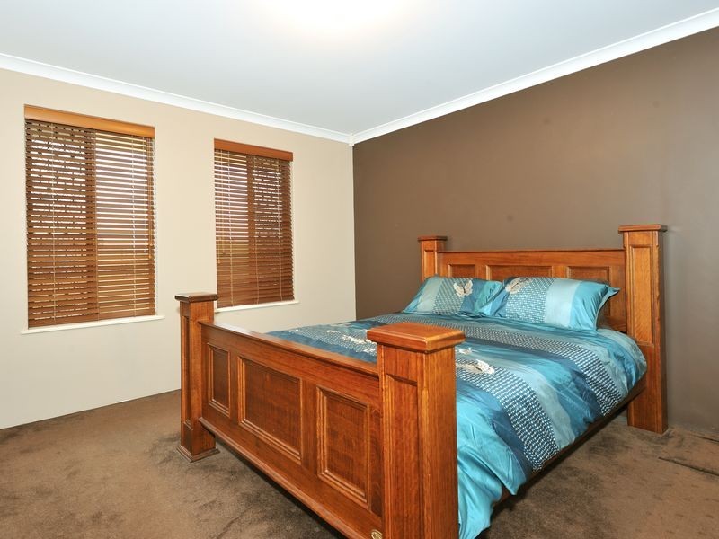 40 Pepperell Crescent, Leda WA 6170
