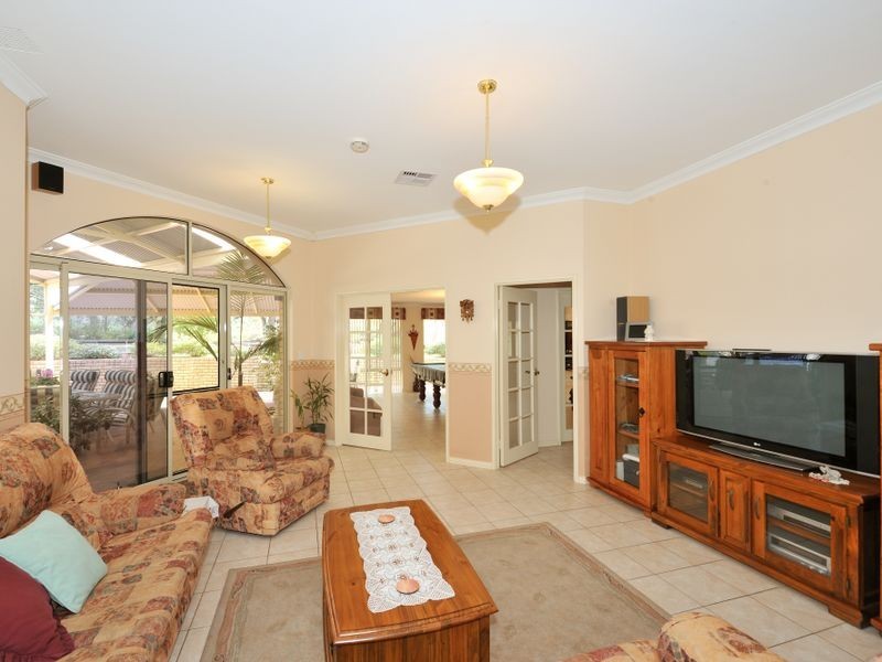 13 Baker Mews, Wellard WA 6170