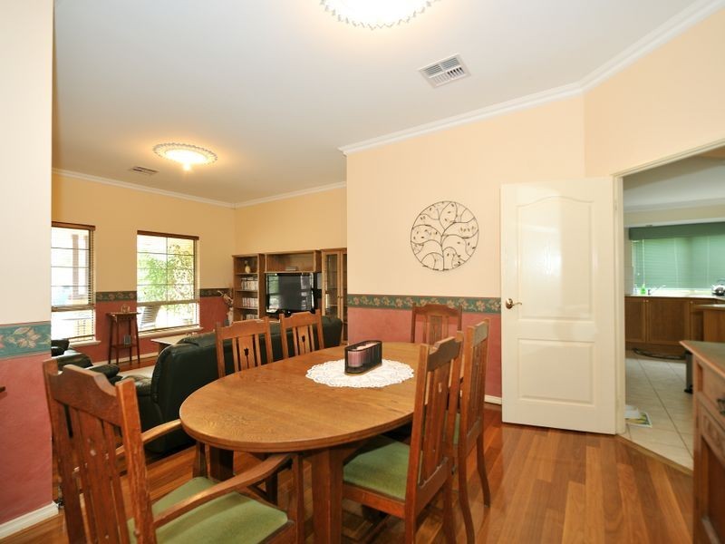 13 Baker Mews, Wellard WA 6170