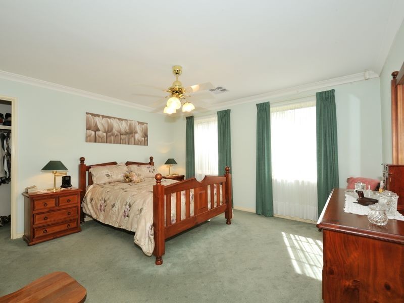 13 Baker Mews, Wellard WA 6170