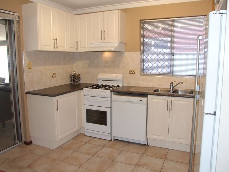 106 Sulphur Road, Parmelia WA 6167