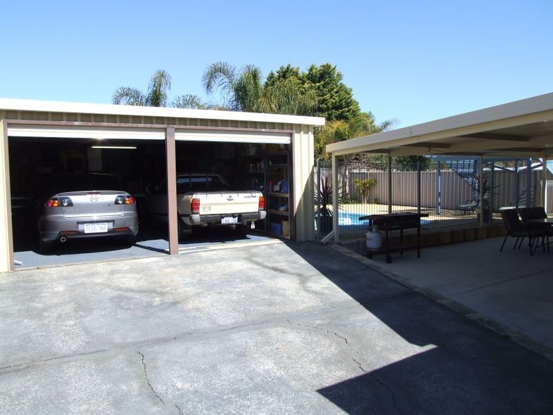 106 Sulphur Road, Parmelia WA 6167