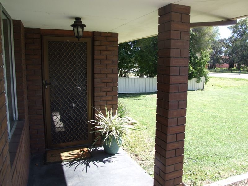 106 Sulphur Road, Parmelia WA 6167