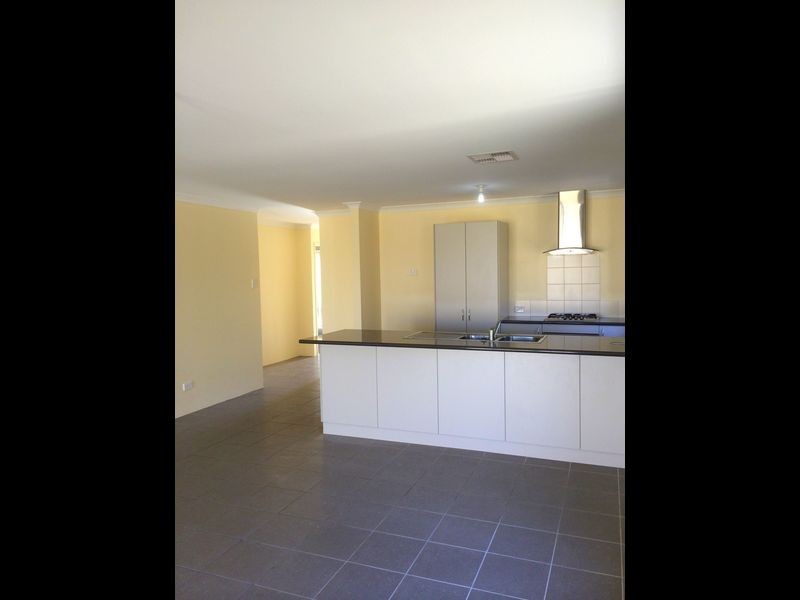 12 Antrim Way, Bertram WA 6167
