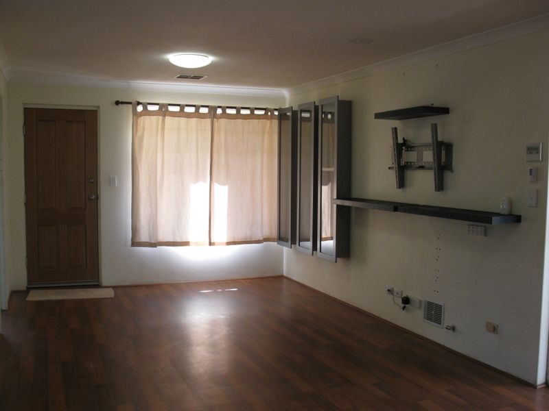 14 Cromer Gardens, Parmelia WA 6167