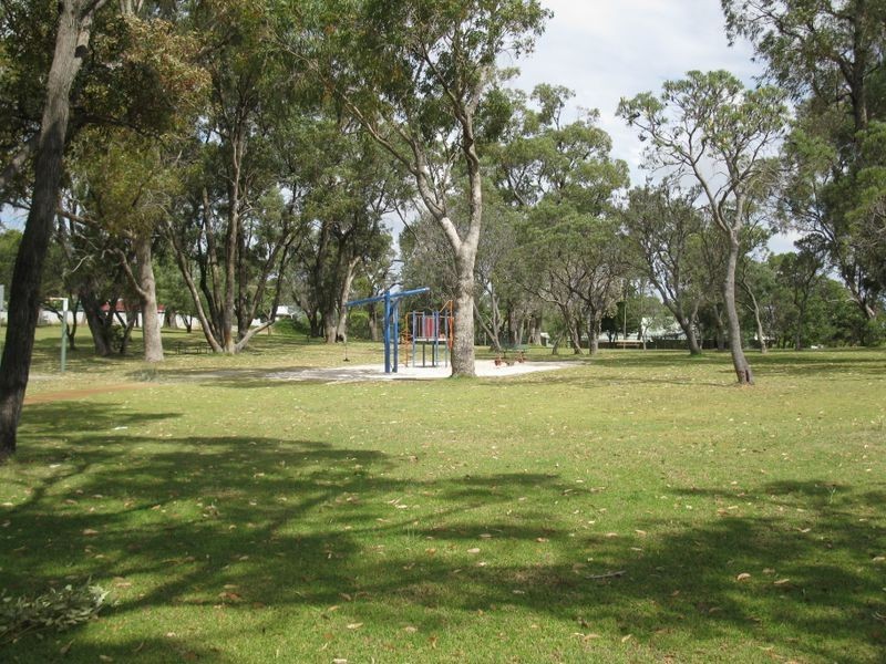 14 Cromer Gardens, Parmelia WA 6167