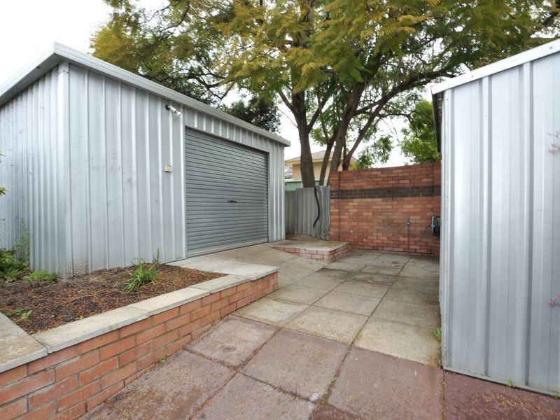 10 Hennessy Avenue, Orelia WA 6167