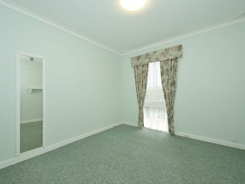 10 Hennessy Avenue, Orelia WA 6167