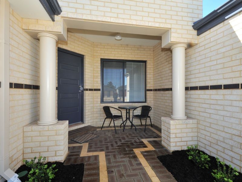 8 Glastonbury Street, Leda WA 6170