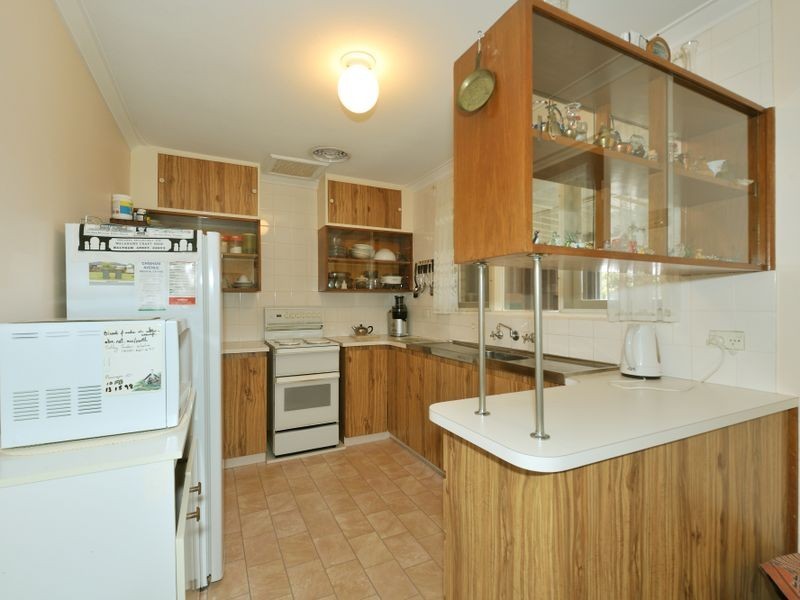10 Harrison Way, Calista WA 6167