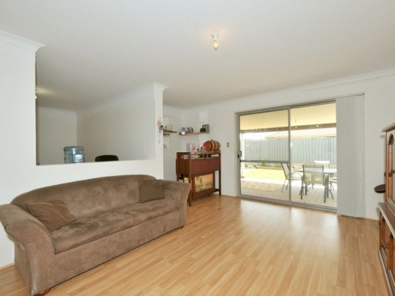 15 Westcliff Street, Wellard WA 6170