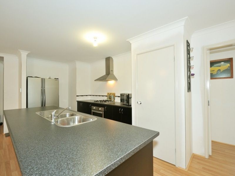 15 Westcliff Street, Wellard WA 6170