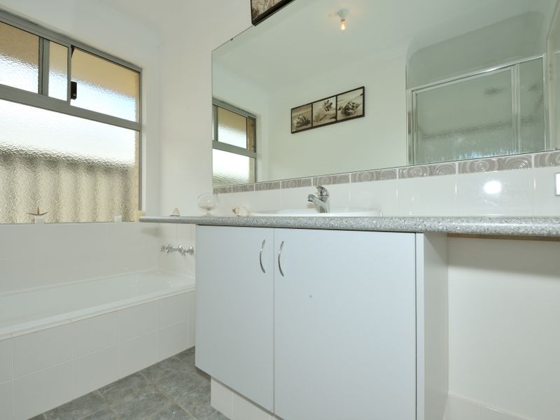 15 Westcliff Street, Wellard WA 6170