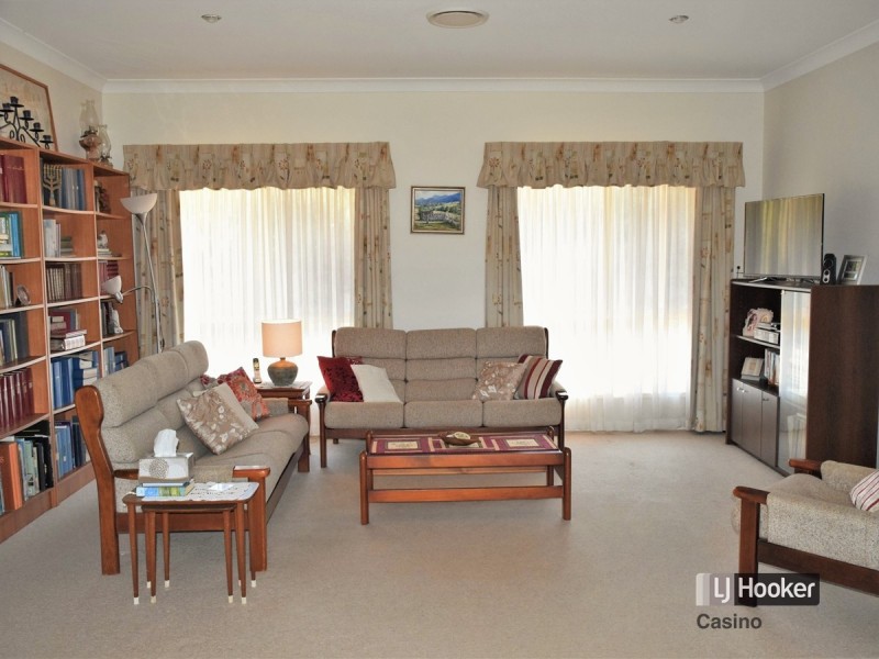 16 Tullarook Grove, Spring Grove NSW 2470
