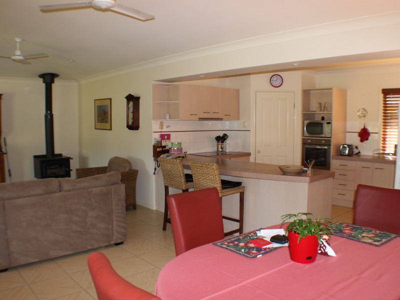 8 Forest Grove, Fairy Hill NSW 2470