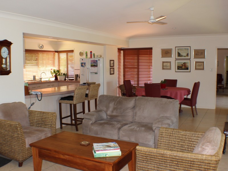 8 Forest Grove, Fairy Hill NSW 2470