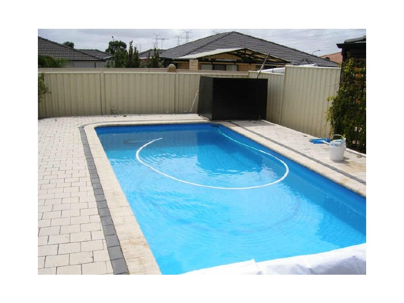 12 Arno Lane, Success WA 6164